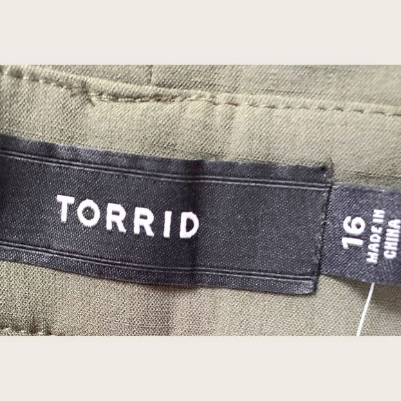 TORRID NEW Plus Size Olive Green Tie Front Paper-bag Tapered Pant. - Picture 11 of 16